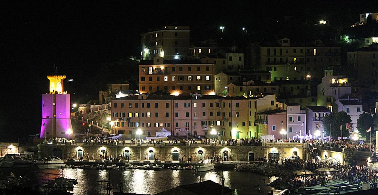 Villa Porticciolo - Argonautivacanze Rio Marina Bagian luar foto